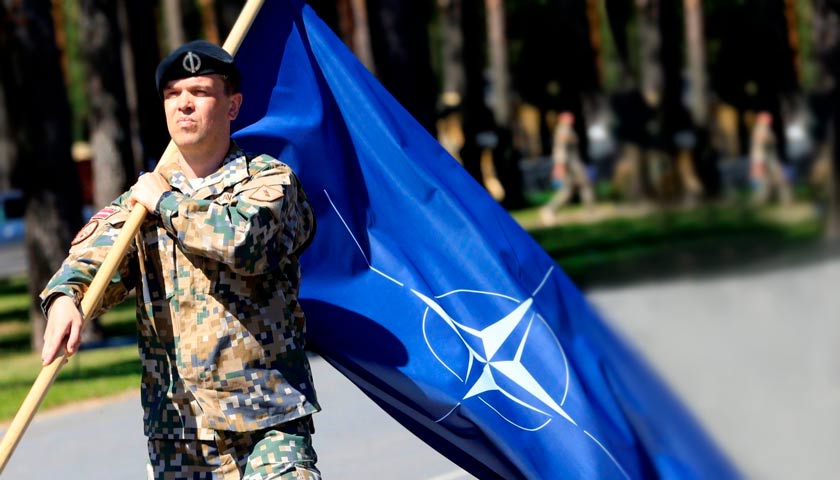 Наша зброя: чи зможе українська армія перейти на стандарти НАТО?